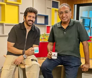 Kabir Khan ने समीर नायर के साथ मिलकर दो रोमांचक कहानियाँ पेश कीं Kabir Khan ने समीर नायर के साथ मिलकर दो रोमांचक कहानियाँ पेश कीं
