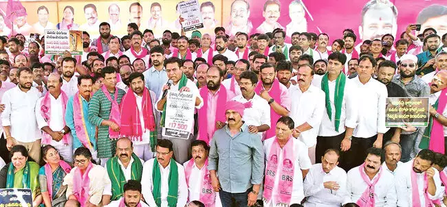 KTR : सीएम पर प्रत्येक किसान का 17,500 रुपये बकाया