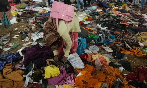 महाकुंभ में भगदड़ मचने से 7 श्रद्धालु घायल, अमृत स्नान रद्द