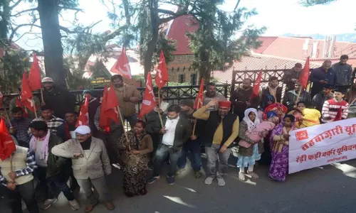 Himachal: सीआईटीयू ने सड़क विक्रेताओं को बेदखल करने का विरोध किया