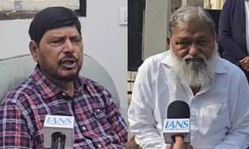 खड़गे के बयान पर भड़के रामदास आठवले-अनिल विज ने की माफी की मांग