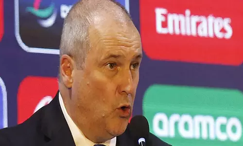 ज्योफ एलार्डिस ने ICC के मुख्य कार्यकारी अधिकारी के पद से इस्तीफा देने का फैसला किया ज्योफ एलार्डिस ने ICC के मुख्य कार्यकारी अधिकारी के पद से इस्तीफा देने का फैसला किया