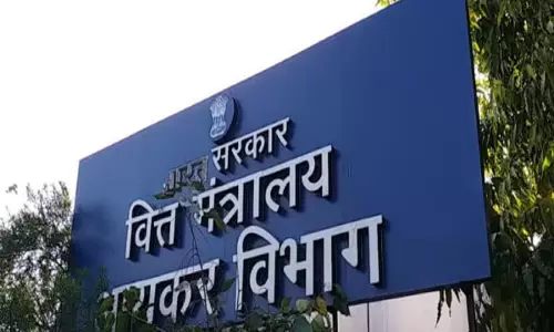 रायपुर ब्रेकिंग : आयकर विभाग ने राइस मिलर्स और शोरूम संचालक के यहां मारी रेड