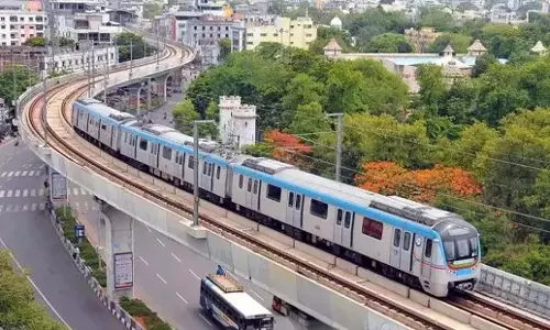 Telangana: नागोल-रायदुर्ग रूट पर मेट्रो सेवाएं बाधित