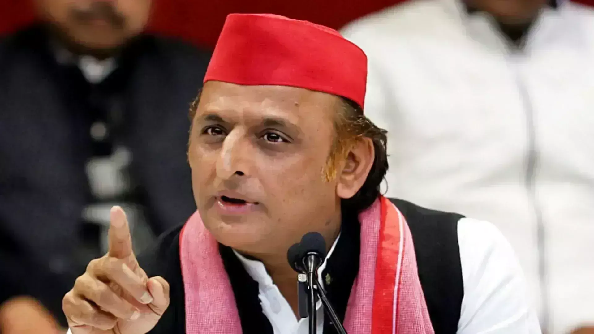 Prayagraj: समाजवादी पार्टी ने महाकुंभ में हुई भगदड़ पर जताया दुख Prayagraj: समाजवादी पार्टी ने महाकुंभ में हुई भगदड़ पर जताया दुख