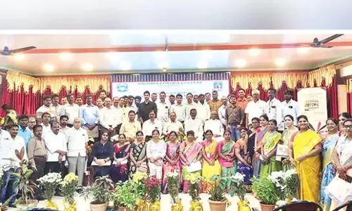 Andhra: पुस्तकालयों से डिजिटल प्रौद्योगिकी अपनाने का आग्रह Andhra: पुस्तकालयों से डिजिटल प्रौद्योगिकी अपनाने का आग्रह