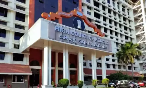 कांग्रेस के धरने से यातायात बाधित: शहर के पुलिस कमिश्नर ने अदालत में माफ़ी मांगी