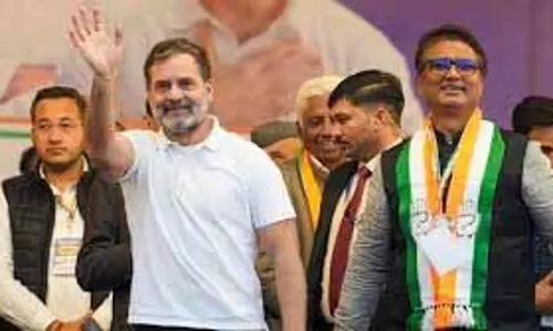 शराब घोटाले के सूत्रधार: राहुल गांधी का केजरीवाल पर कड़ा हमला