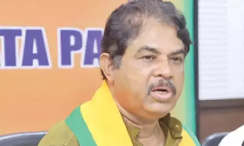 BJP ने कुंभ में अमित शाह के पवित्र स्नान के खिलाफ टिप्पणी के लिए खड़गे की आलोचना की