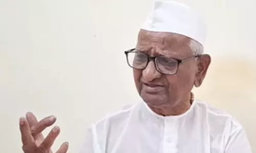 मैं केजरीवाल से बात नहीं करता, जनता वोट देते समय उम्मीदवार देखे: अन्ना हजारे