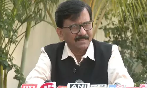 महिलाओं को सड़कों पर सोना पड़ रहा है: Sanjay Raut ने महाकुंभ व्यवस्था की आलोचना की