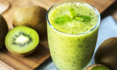 कीवी वेनिला स्मूदी रेसिपी