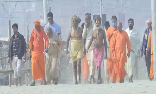 Mahakumbh में भगदड़ की घटना बेहद दुखद: राष्ट्रपति मुर्मू Mahakumbh में भगदड़ की घटना बेहद दुखद: राष्ट्रपति मुर्मू