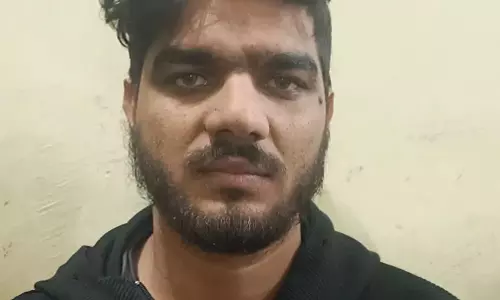 Karnataka: ईरानी गिरोह के छह सदस्य गिरफ्तार, 28.50 लाख रुपये के सोने के आभूषण जब्त Karnataka: ईरानी गिरोह के छह सदस्य गिरफ्तार, 28.50 लाख रुपये के सोने के आभूषण जब्त