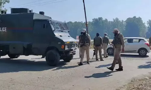 J&K के राजौरी में पुलिस ने 25 स्थानों पर छापेमारी की