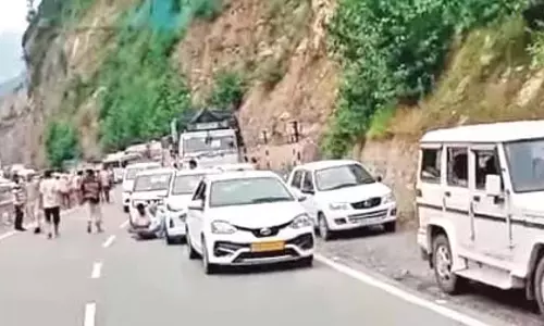 लोड परीक्षण के लिए यातायात को पुराने NH मार्ग पर मोड़ दिया गया