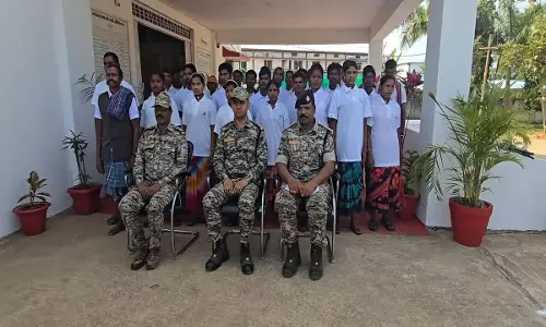 नारायणपुर में 29 माओवादियों ने डाले हथियार नारायणपुर में 29 माओवादियों ने डाले हथियार