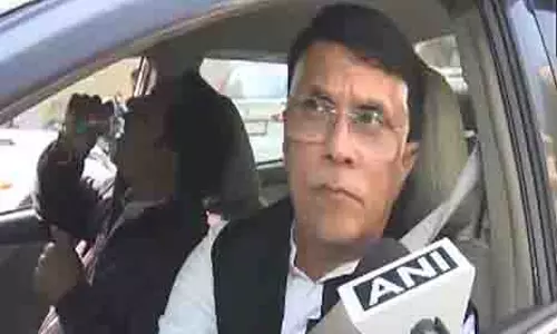 कांग्रेस के पवन खेड़ा ने केजरीवाल से कहा, आइये, इन CAG रिपोर्टों पर हमसे बहस करें कांग्रेस के पवन खेड़ा ने केजरीवाल से कहा, आइये, इन CAG रिपोर्टों पर हमसे बहस करें