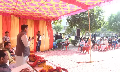 Churu: मुख्यमंत्री दिव्यांग स्कूटी योजनान्तर्गत जिले के 42 दिव्यांगजनों को वितरित की स्कूटी Churu: मुख्यमंत्री दिव्यांग स्कूटी योजनान्तर्गत जिले के 42 दिव्यांगजनों को वितरित की स्कूटी