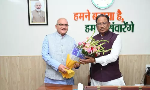 मुख्यमंत्री विष्णुदेव साय से मिले इदरीस गांधी मुख्यमंत्री विष्णुदेव साय से मिले इदरीस गांधी