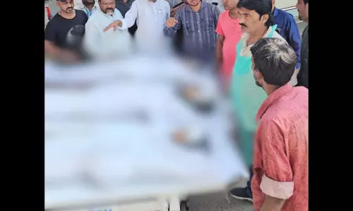 Aramgarh फ्लाईओवर पर मारे गए तीन नाबालिगों को सुपुर्द-ए-खाक किया गया