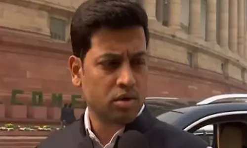 Shiv Sena सांसद श्रीकांत शिंदे ने पर्याप्त वित्तीय सहायता उपलब्ध कराने का किया आग्रह