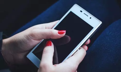 ग्रामीण भारत में डिजिटल खाई पाटने के साथ ही Smartphone skills में वृद्धि हो रही है