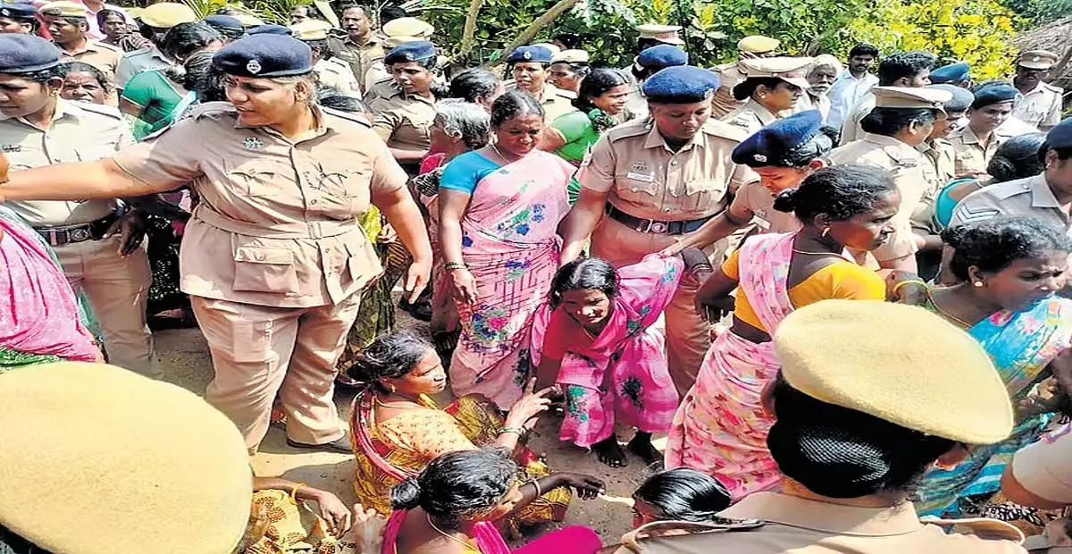 Tamil Nadu: कुड्डालोर गांव में तनाव, सरकार ने कृषि भूमि खाली कराना शुरू किया