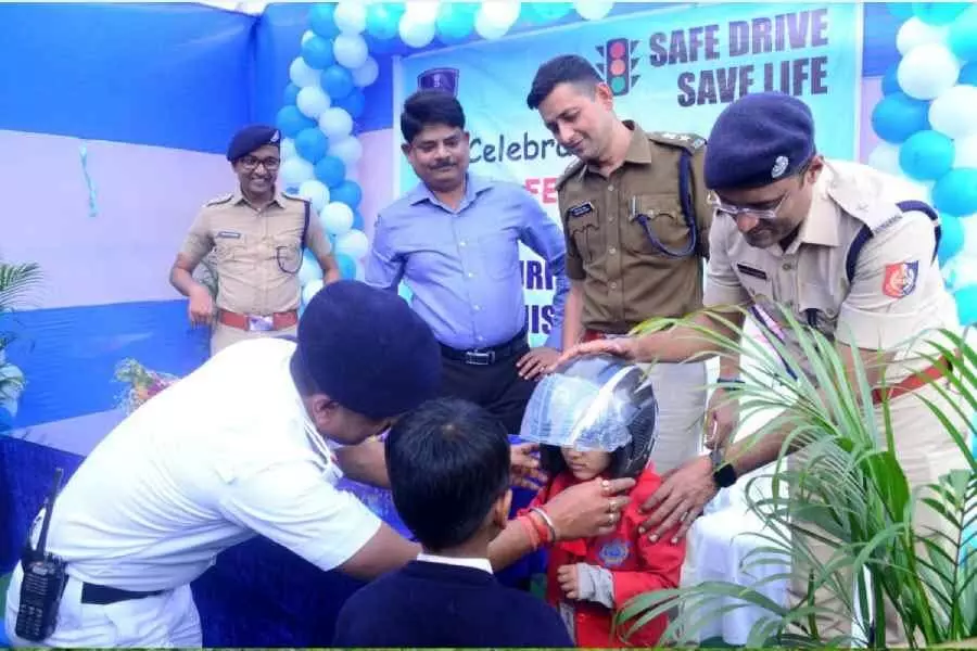 Siliguri पुलिस यातायात सुधारने की कोशिश में जुटी