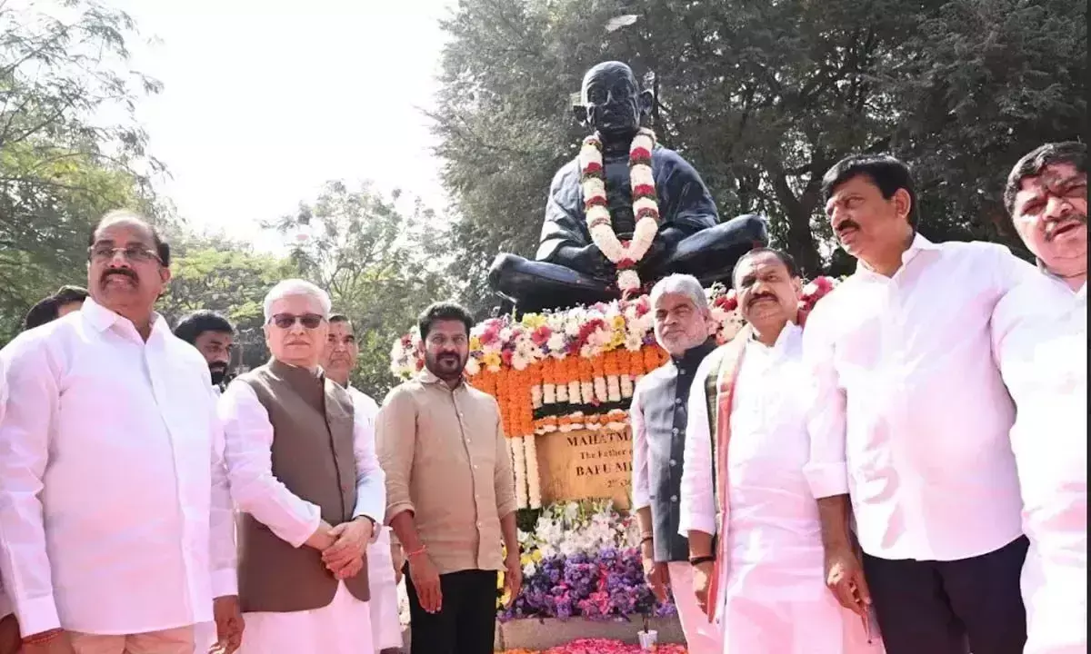 CM ने महात्मा गांधी को उनकी पुण्यतिथि पर श्रद्धांजलि अर्पित की