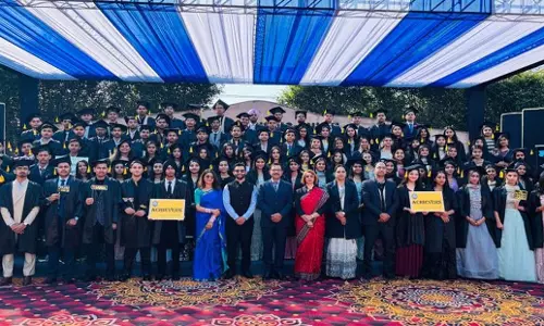 Haryana: नालागढ़ स्कूल में विद्यार्थियों की उपलब्धियों का जश्न मनाया गया Haryana: नालागढ़ स्कूल में विद्यार्थियों की उपलब्धियों का जश्न मनाया गया