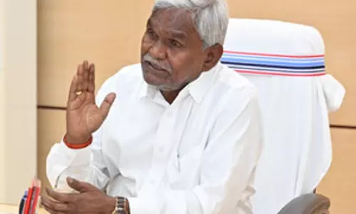 सरायकेला में टायो कंपनी के जर्जर फ्लैट धराशायी होने से दहशत में लोग, चंपई सोरेन ने टाटा स्टील के अफसरों के साथ की बैठक सरायकेला में टायो कंपनी के जर्जर फ्लैट धराशायी होने से दहशत में लोग, चंपई सोरेन ने टाटा स्टील के अफसरों के साथ की बैठक