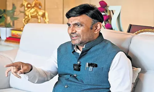 Karnataka: डॉ. सुधाकर ने विजयेंद्र पर साधा निशाना, कहा- कर्नाटक में बीजेपी का भविष्य