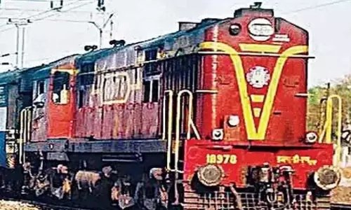 Andhra: ट्रेनों में अतिरिक्त कोचों की अस्थायी वृद्धि Andhra: ट्रेनों में अतिरिक्त कोचों की अस्थायी वृद्धि
