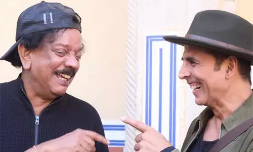 Akshay Kumar ने फिल्म निर्माता प्रियदर्शन को जन्मदिन की हार्दिक शुभकामनाएं दीं
