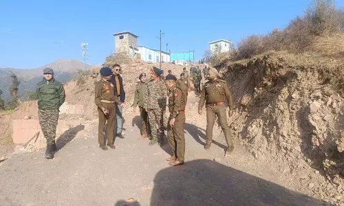 आतंकवाद विरोधी अभियान के तहत Rajouri में कई स्थानों पर छापेमारी