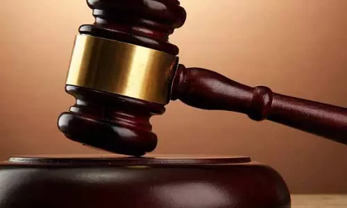 नाबालिग लड़की से बलात्कार के लिए व्यक्ति को 20 साल की सज़ा