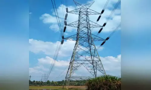 KSEB सेवानिवृत्त कर्मचारियों की अनुबंध नियुक्तियां बढ़ाई गईं KSEB सेवानिवृत्त कर्मचारियों की अनुबंध नियुक्तियां बढ़ाई गईं