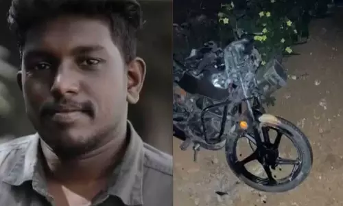 Kerala : शादी से एक दिन पहले कोट्टायम में सड़क दुर्घटना में दूल्हे की मौत Kerala : शादी से एक दिन पहले कोट्टायम में सड़क दुर्घटना में दूल्हे की मौत
