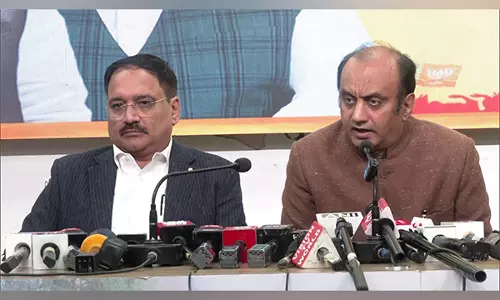 BJP ने केजरीवाल और राहुल गांधी पर निशाना साधा BJP ने केजरीवाल और राहुल गांधी पर निशाना साधा