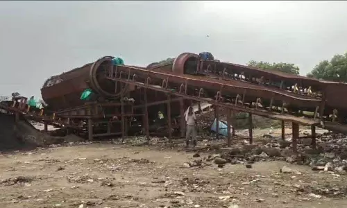 Haryana : फरीदाबाद नगर निगम को निवासियों के विरोध Haryana : फरीदाबाद नगर निगम को निवासियों के विरोध