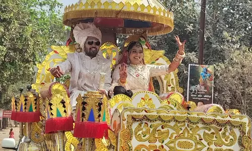 रायपुर में अनोखी बारात, बेटे के साथ बहू ने भी बारात में ली भागीदारी