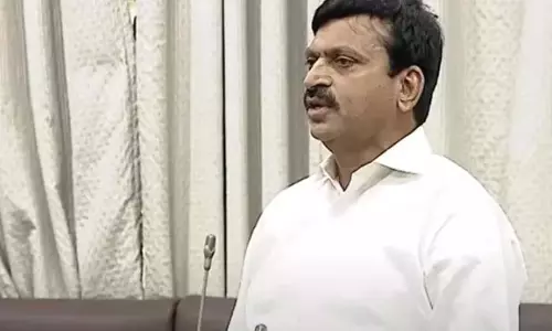 Ponguleti: भ्रष्टाचार रोकने के लिए एआई का प्रयोग करें Ponguleti: भ्रष्टाचार रोकने के लिए एआई का प्रयोग करें