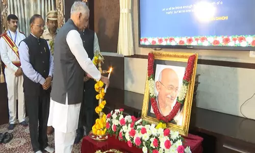 महात्मा गांधी का जीवन, आदर्श हमेशा पूरी मानवता को प्रेरित करेंगे: Andhra राज्यपाल