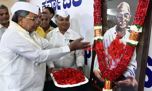 BJP, आरएसएस गांधी की हत्या करने वालों की प्रशंसा और पूजा कर रहे हैं: सिद्धारमैया BJP, आरएसएस गांधी की हत्या करने वालों की प्रशंसा और पूजा कर रहे हैं: सिद्धारमैया