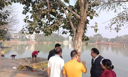 रायपुर : अपर आयुक्त पंकज शर्मा ने नाला और तालाब सफाई का किया निरीक्षण
