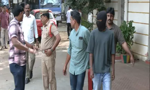 GRP विजयवाड़ा ने तीन डकैतों को गिरफ्तार कर 64 लाख रुपये बरामद किए