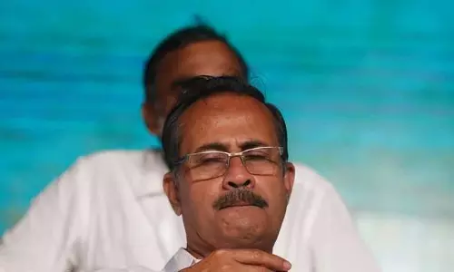 IUML नेता की महिलाएं पुरुषों के बराबर नहीं टिप्पणी पर आलोचना के बीच UDF ने दूरी बना ली IUML नेता की महिलाएं पुरुषों के बराबर नहीं टिप्पणी पर आलोचना के बीच UDF ने दूरी बना ली