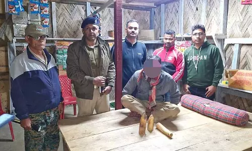 Assam : शिवसागर पुलिस ने हाथी के दांत जब्त किए, एक गिरफ्तार