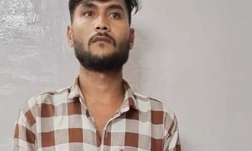 खमतराई ओवर ब्रिज के नीचे में बदमाश गिरफ्तार खमतराई ओवर ब्रिज के नीचे में बदमाश गिरफ्तार